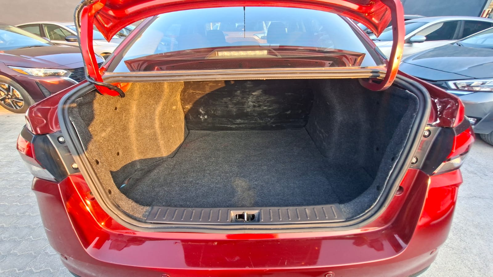 2024 Nissan VERSA 4P SENSE L41.6 AUT