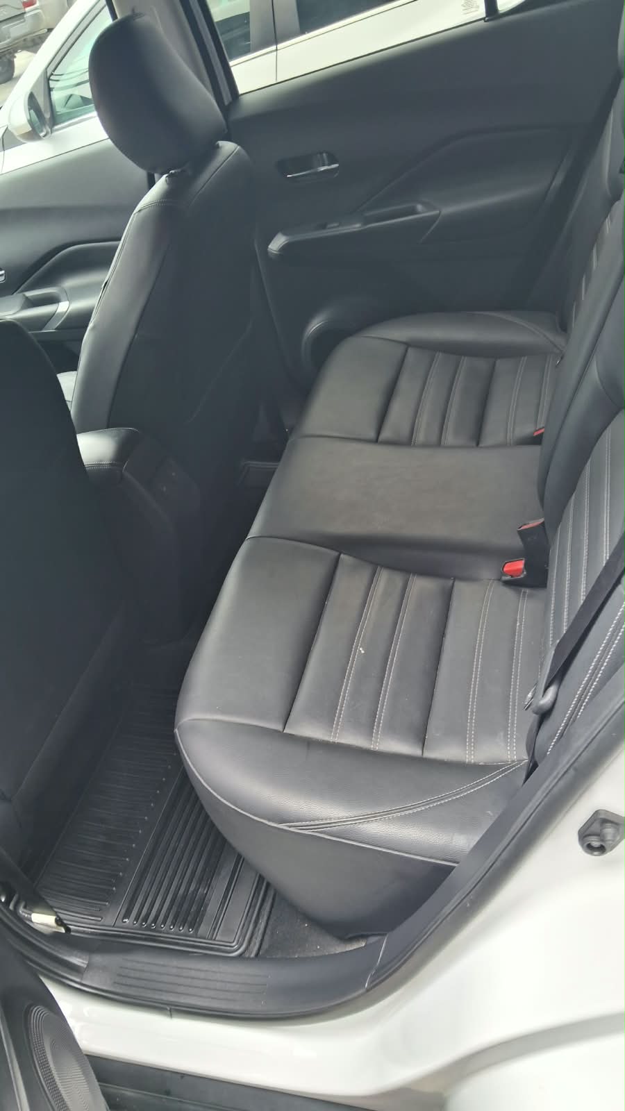 2021 Nissan KICKS 5 PTS PLATINUM 16L TA AAC AUT PIEL GPS RA-18
